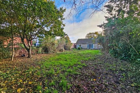 2 bedroom detached bungalow for sale, Comberton, Cambridge CB23