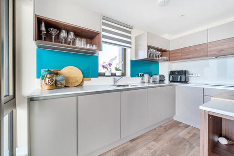 3 bedroom flat for sale, West Parade, West Sussex BN11