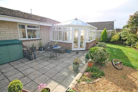 2 bedroom detached bungalow to rent, Moor Lane, Brighstone