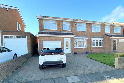 4 bedroom semi-detached house for sale, Moor Close, North Shields, NE29