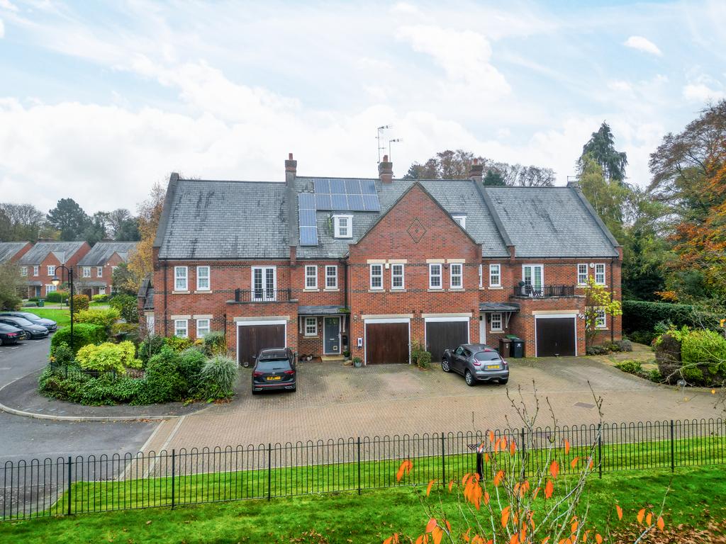 Azalea Close, Napsbury Park, St. Albans