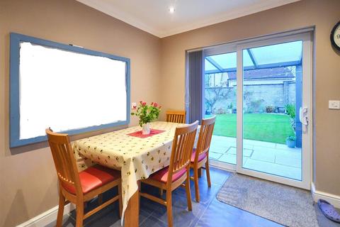4 bedroom end of terrace house for sale, Casterbridge Way, Gillingham
