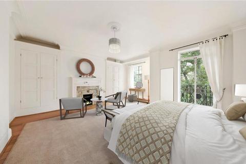 4 bedroom flat for sale, Eton Avenue, London, NW3