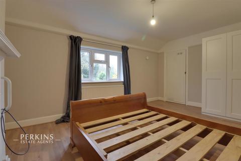 3 bedroom house to rent, Eastcote Lane, Northolt