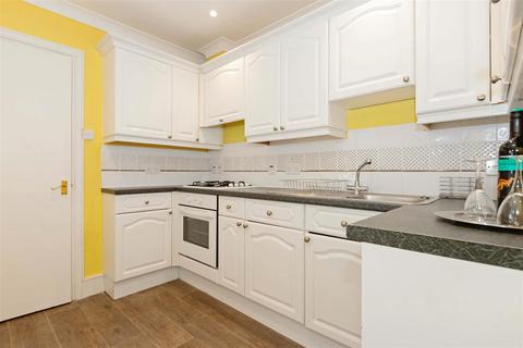 2 bedroom flat for sale, Heene Terrace, Worthing