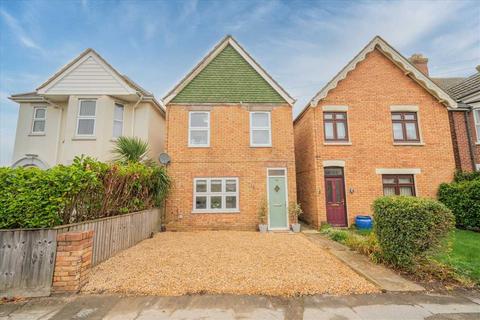 4 bedroom detached house for sale, Blandford Road, Hamworthy, Poole