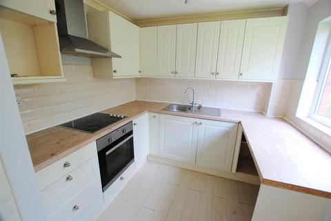 2 bedroom flat for sale, Tudor Close, Hatfield