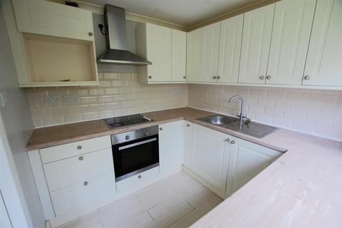 2 bedroom flat for sale, Tudor Close, Hatfield