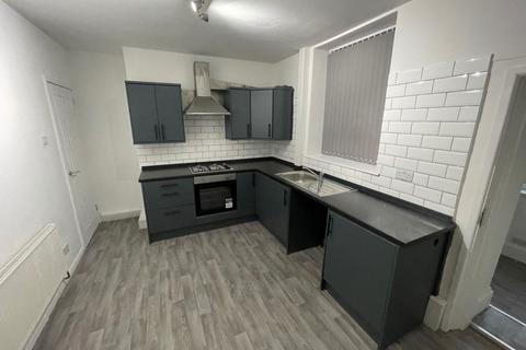 2 bedroom terraced house to rent, Wellington Street, Accrington