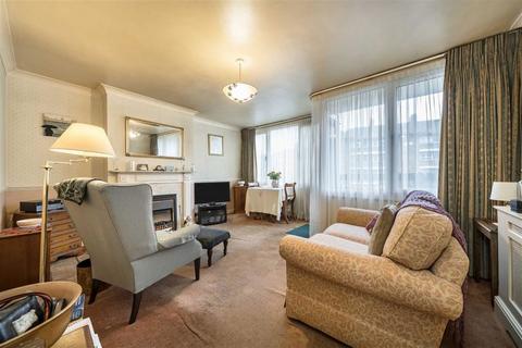 3 bedroom flat for sale, Bath Terrace, London SE1