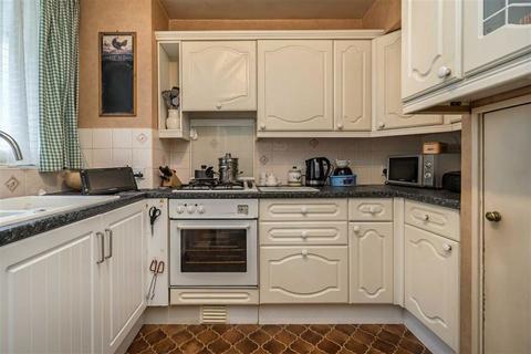 3 bedroom flat for sale, Bath Terrace, London SE1