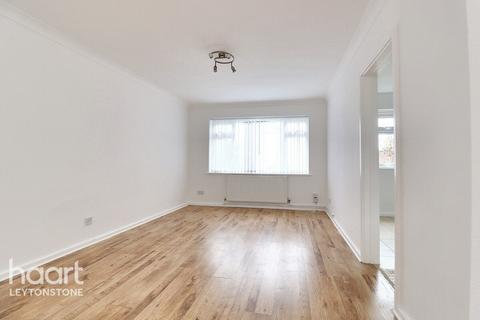 2 bedroom flat for sale, Boscombe Avenue, Leyton