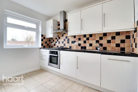 2 bedroom flat for sale, Boscombe Avenue, Leyton