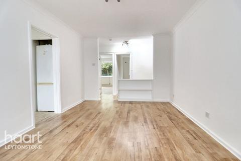 2 bedroom flat for sale, Boscombe Avenue, Leyton