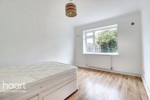 2 bedroom flat for sale, Boscombe Avenue, Leyton