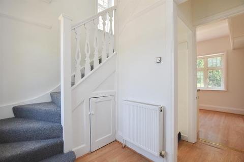 4 bedroom detached house for sale, St. Helens Road, Hastings