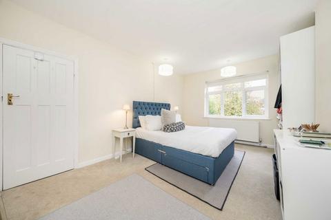 3 bedroom house to rent, Cambridge Crescent, Teddington TW11