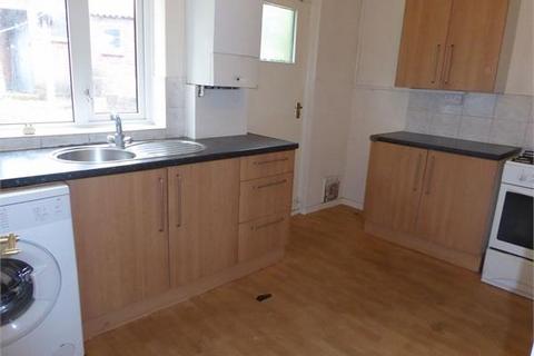 2 bedroom maisonette to rent, Trenholme Terrace, London