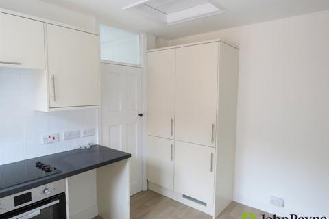 2 bedroom apartment to rent, Walsgrave Road, Wyken, Coventry, West Midlands, CV2