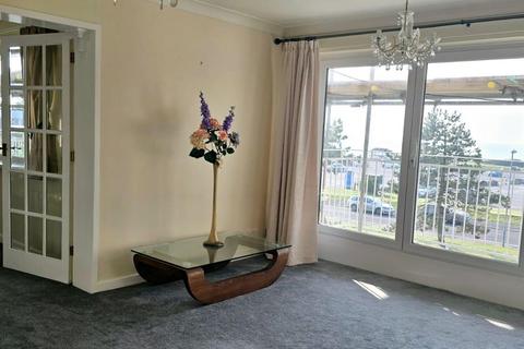 2 bedroom flat to rent, Wharncliffe Road, Highcliffe, Christchurch