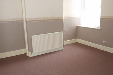 3 bedroom terraced house to rent, Boden Street, CHARD