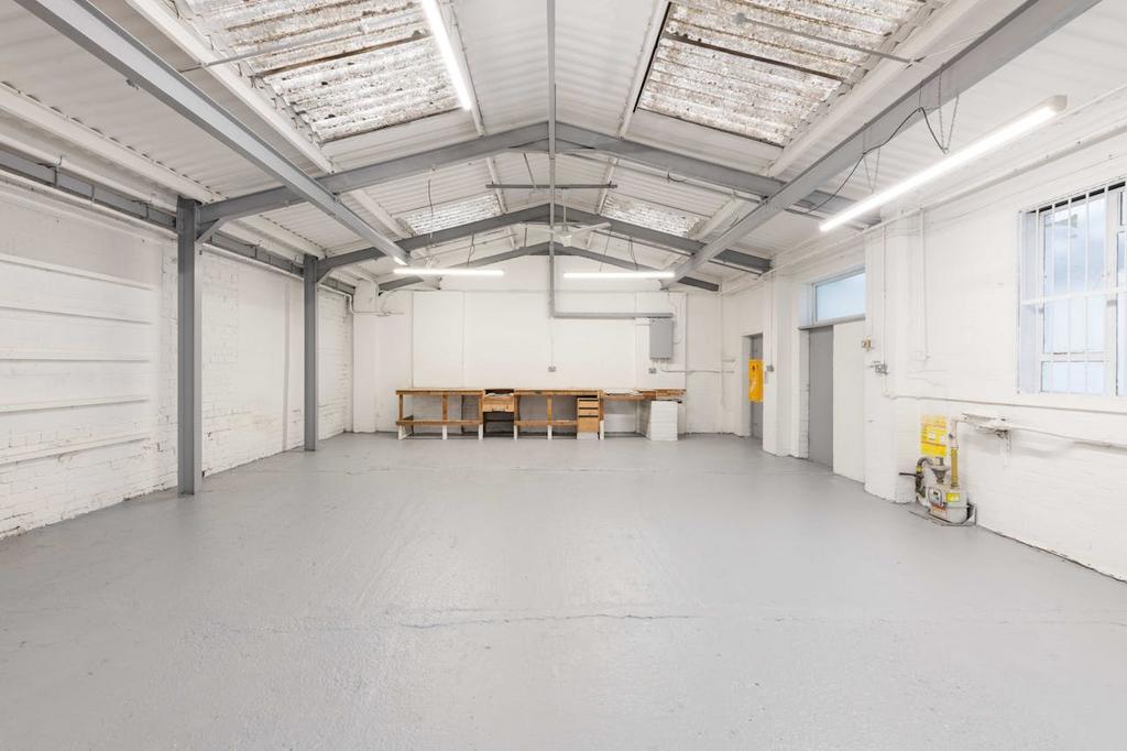 Pearson Street Warehouse 8545.jpg