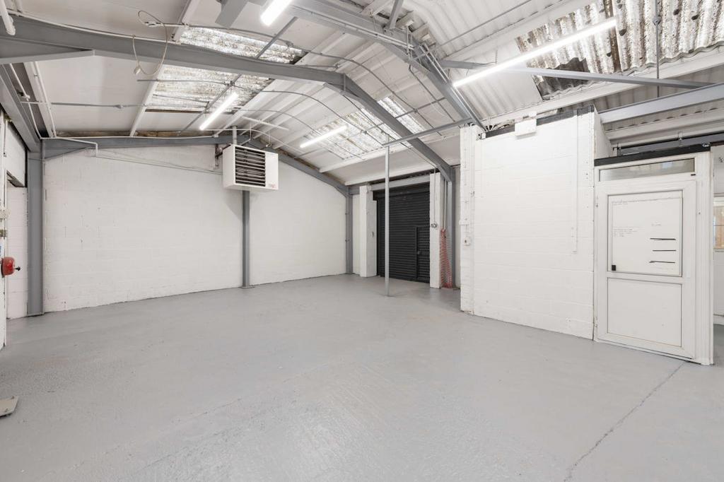 Pearson Street Warehouse 8547.jpg