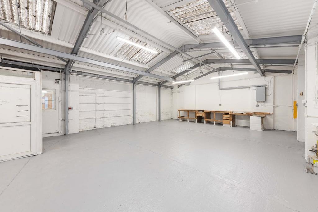 Pearson Street Warehouse 8549.jpg
