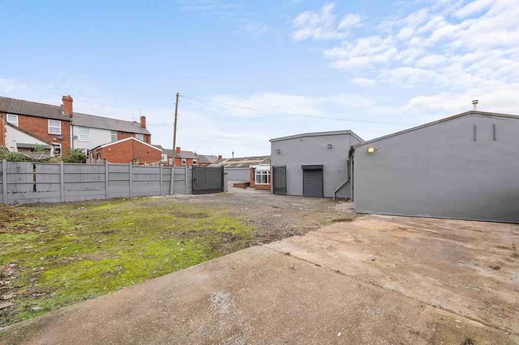 Pearson Street Warehouse 8580.jpg