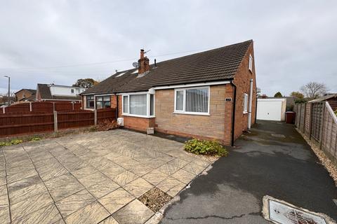 2 bedroom semi-detached bungalow to rent, Dob Lane, Walmer Bridge, Preston, PR4