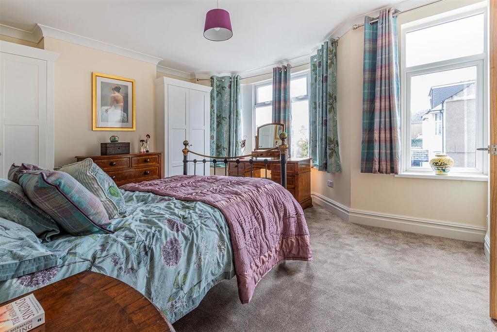 Clodien Avenue 39-6.jpg