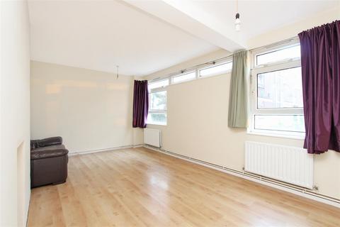 1 bedroom flat to rent, Lacy Road, London