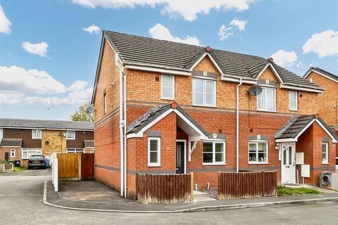 3 bedroom semi-detached house to rent, Haydock Avenue, Sale