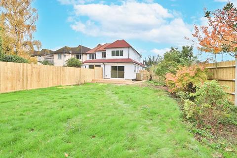 2 bedroom semi-detached house for sale, Motspur Park, New Malden