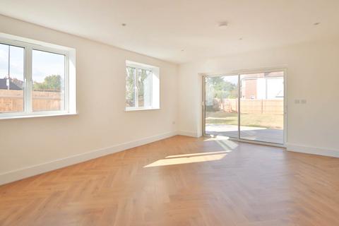 undefined, Motspur Park, New Malden