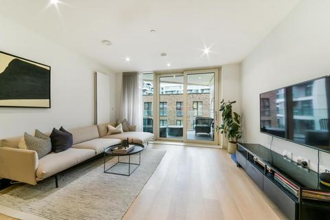 2 bedroom flat for sale, Carrick House, Royal Wharf, E16