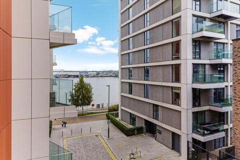 2 bedroom flat for sale, Carrick House, Royal Wharf, E16