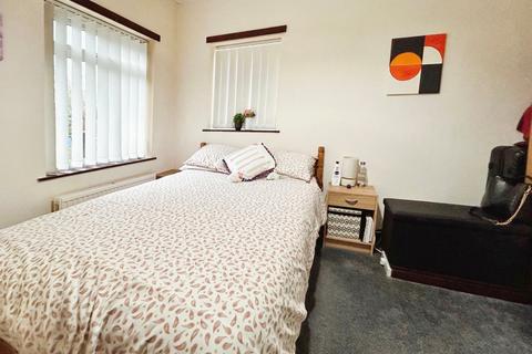 1 bedroom flat to rent, Slade Lane, Manchester, Greater Manchester, M19