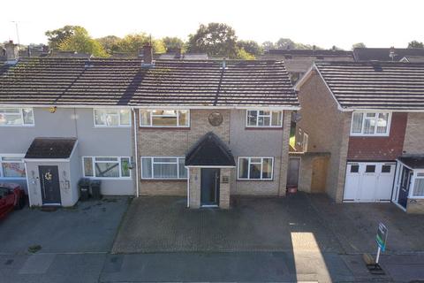 4 bedroom end of terrace house for sale, Glovers Field, Brentwood CM15