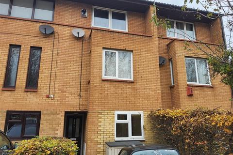 5 bedroom house share to rent, A Room in Oldbrook Boulevard, Oldbrook, Milton Keynes