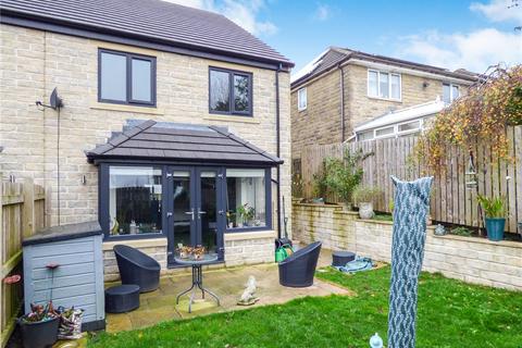 3 bedroom end of terrace house for sale, Bronte Court, Thornton, Bradford, West Yorkshire, BD13