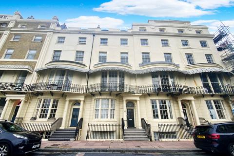 1 bedroom flat to rent, Regency Square, Brighton, BN1