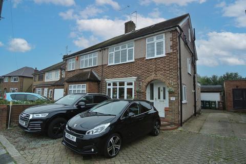 4 bedroom house for sale, Gilmore Crescent, Ashford TW15