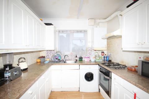 2 bedroom flat to rent, Northolt Road, Harrow, Middlesex, HA2