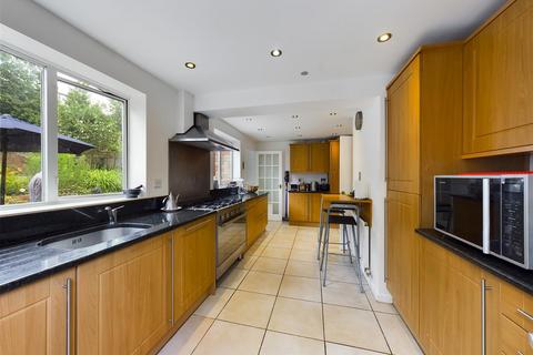 4 bedroom detached house for sale, Pound Hill, Crawley