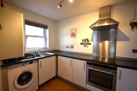 2 bedroom flat to rent, Union Close, Bideford, Devon