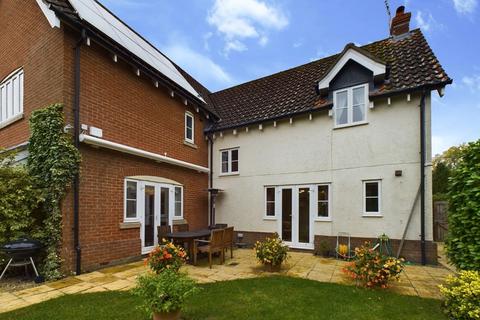 4 bedroom detached house for sale, Mill Field, Stowmarket IP14