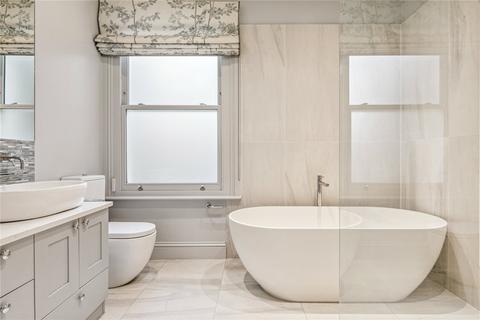 39 Marney Road, London, SW11 5EW