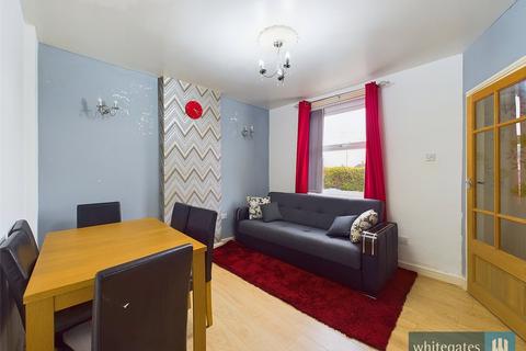 3 bedroom semi-detached house to rent, Bierley House Avenue, Bradford, West Yorkshire, BD4