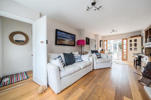 2 Birch Circle, Godalming, GU7 3NS
